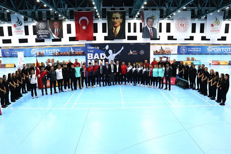 Badminton Süper Lig ve 1.Lig’ müsabakaları başladı