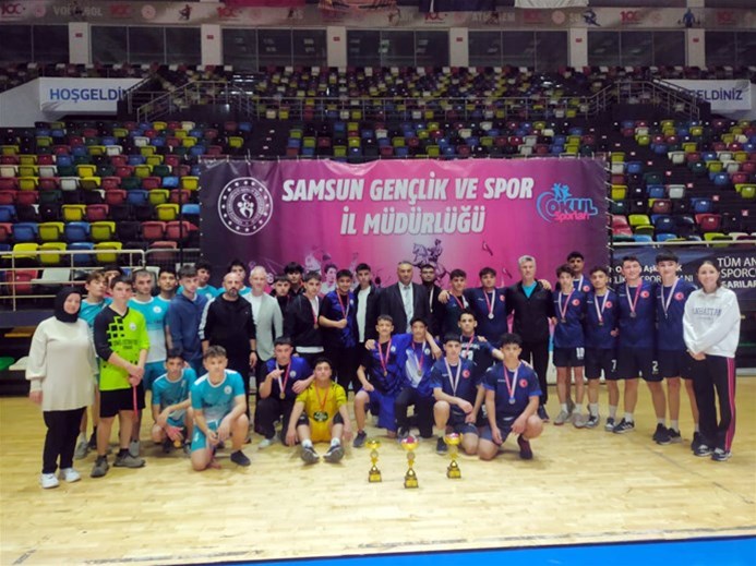 Şampiyon Tekkeköy Büyüklü Anadolu Lisesi