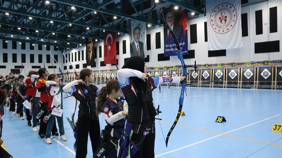  ASES 15 Yaş Altı Salon Türkiye Şampiyonası başladı   